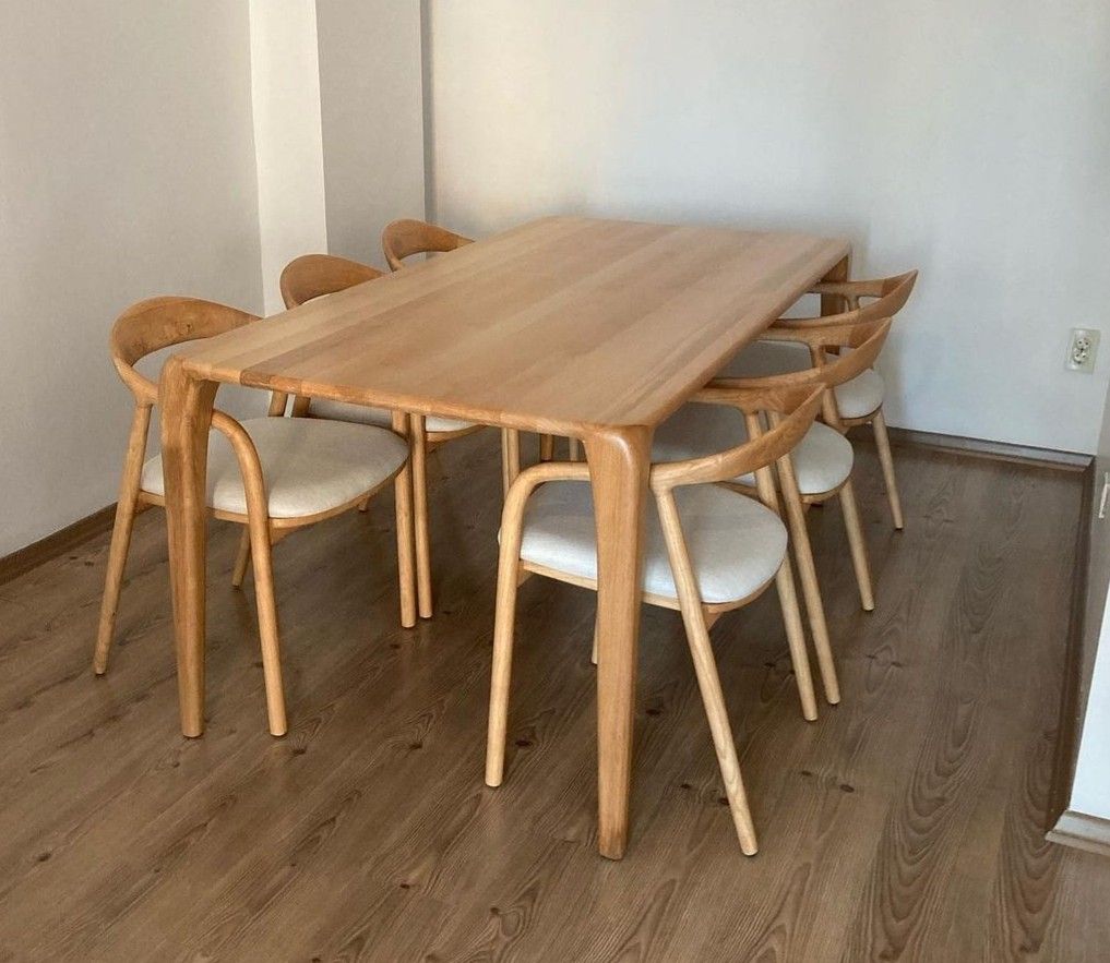 bàn ăn gỗ tự nhiên công nghiệp